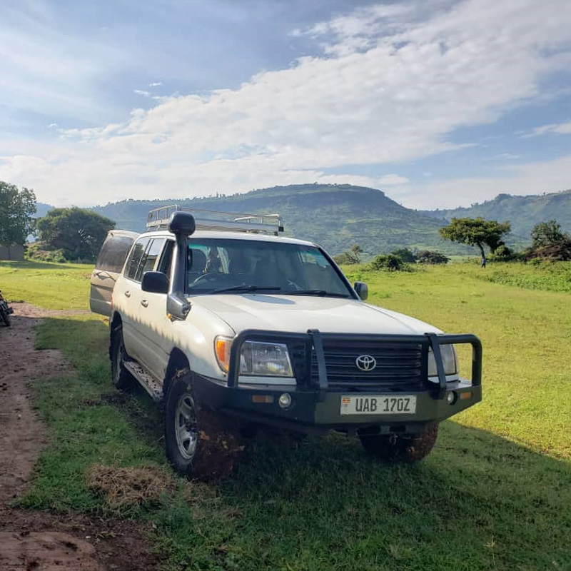 Toyota-Land-Cruiser-GX